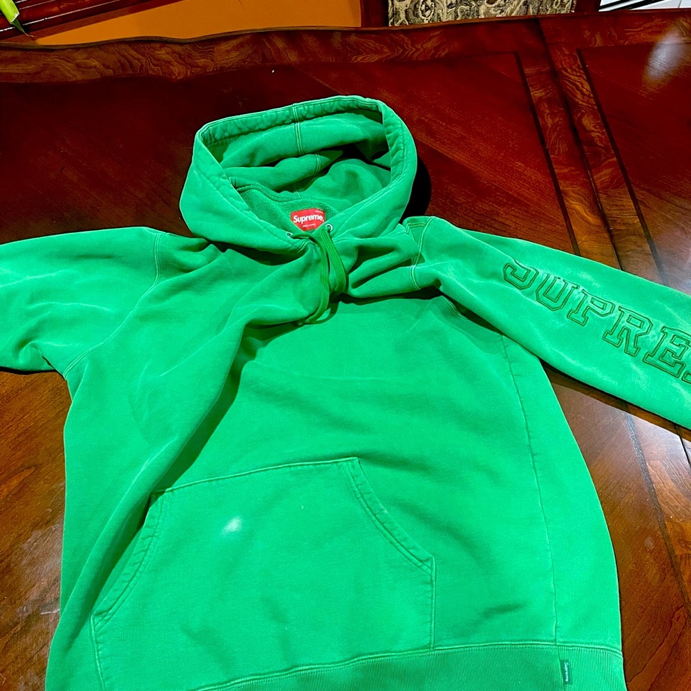 Supreme Hoodie